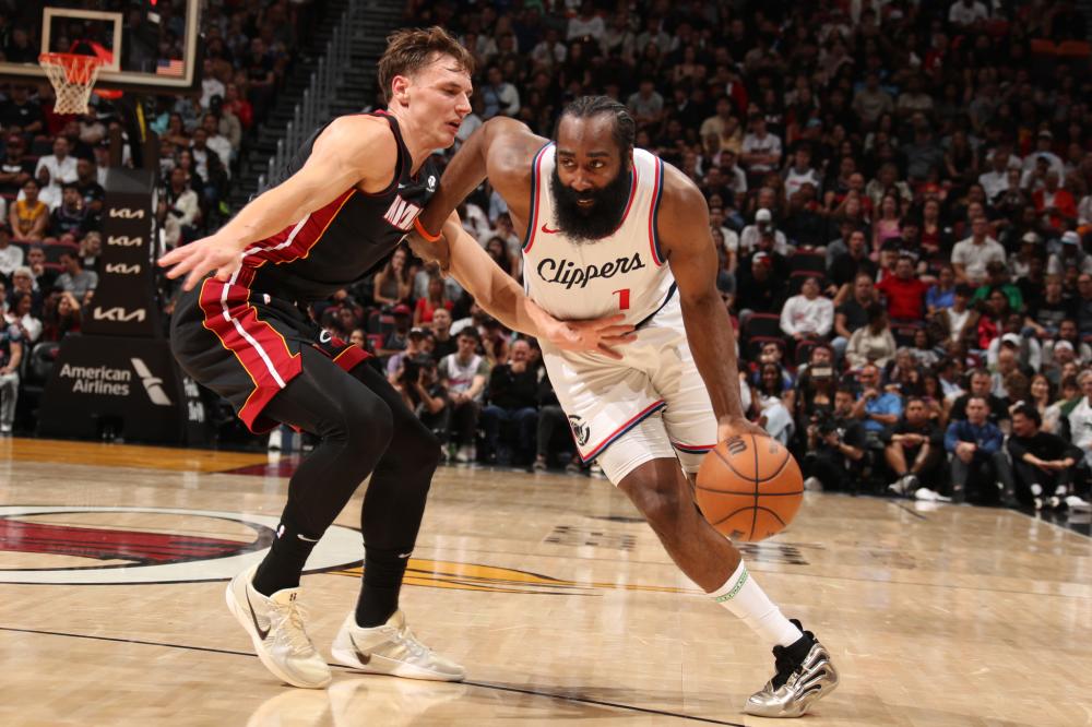 她们使得自 她们使得自