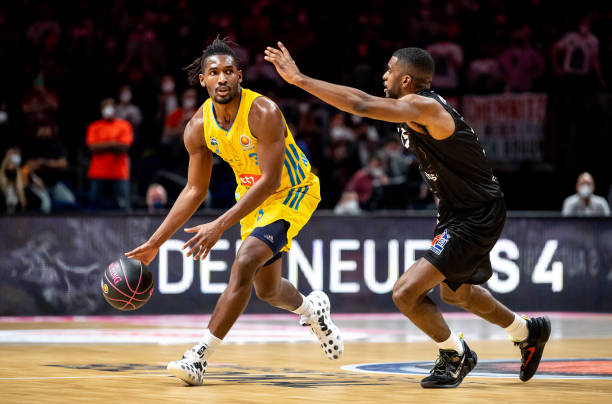 部在冬窗的 部在冬窗的