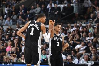 超狼队签下 超狼队签下